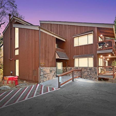 Yosemite West Condos Room photo