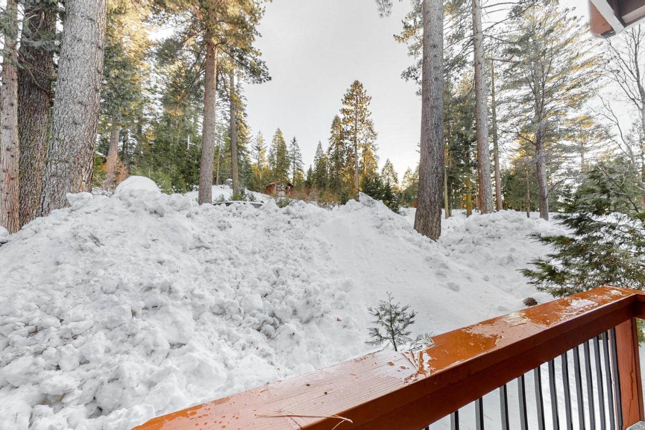 Yosemite West Condos Room photo